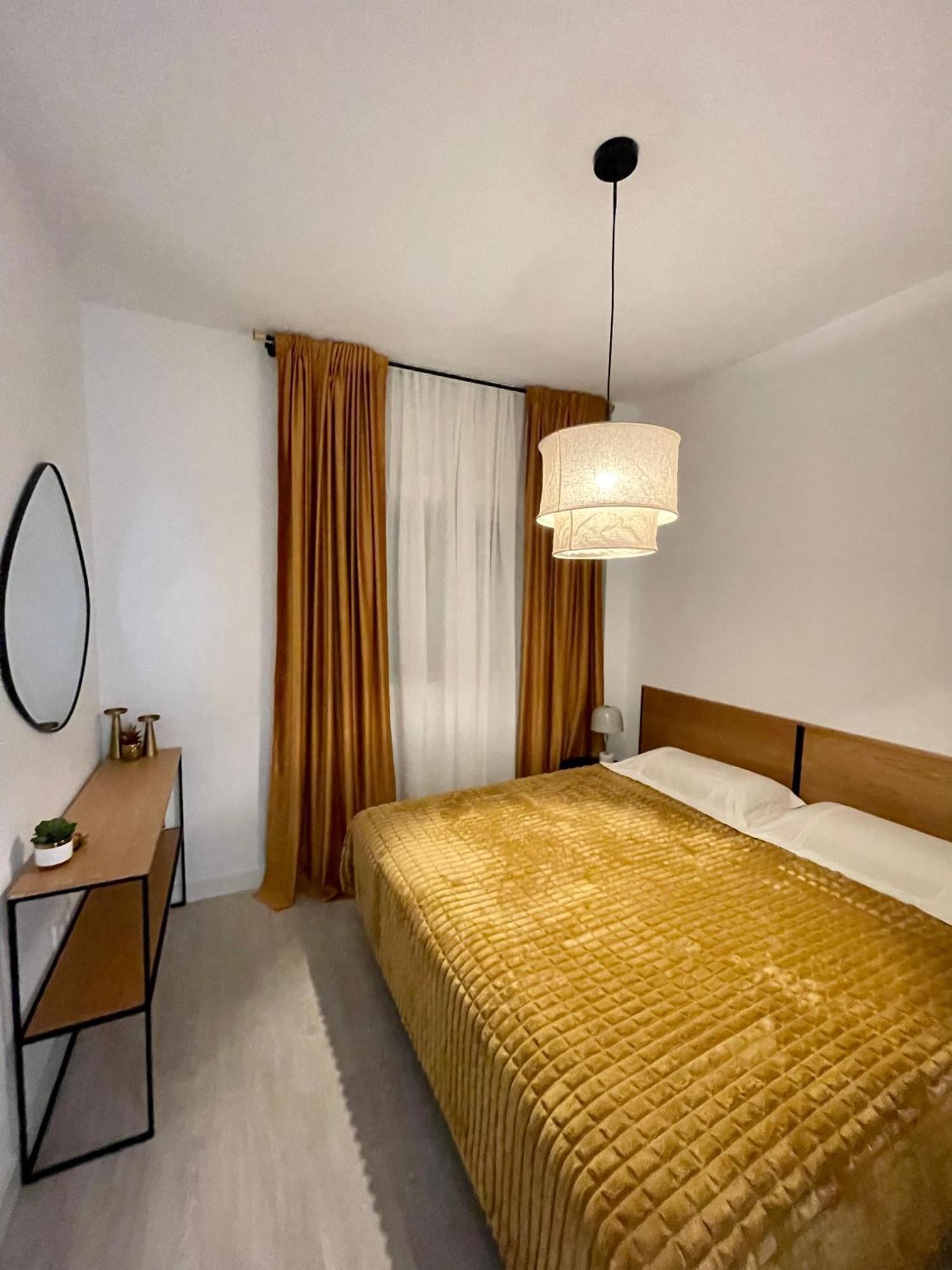 Apartment Historical Centre! Private Terrace & Gym-near Public Parking Málaga