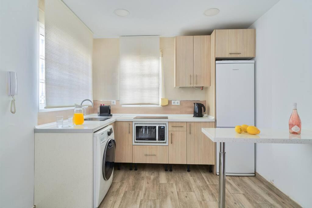Seaside Charm In Apartment Malaga