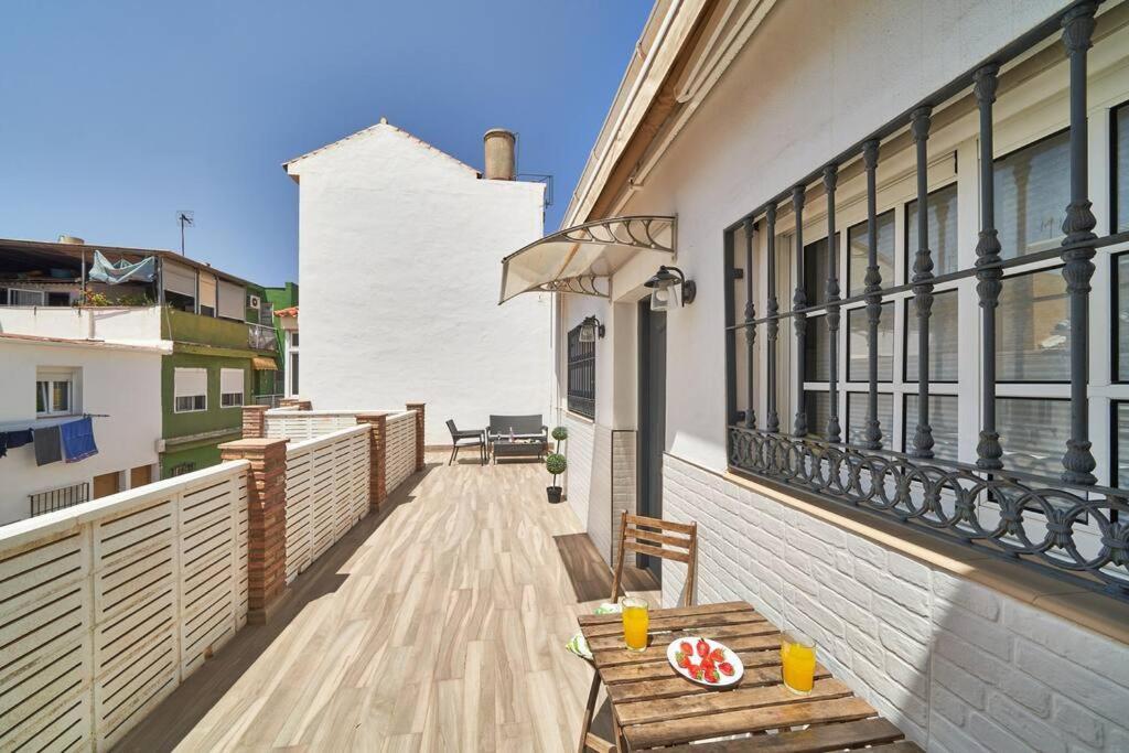 Apartment Seaside Charm In Malaga
