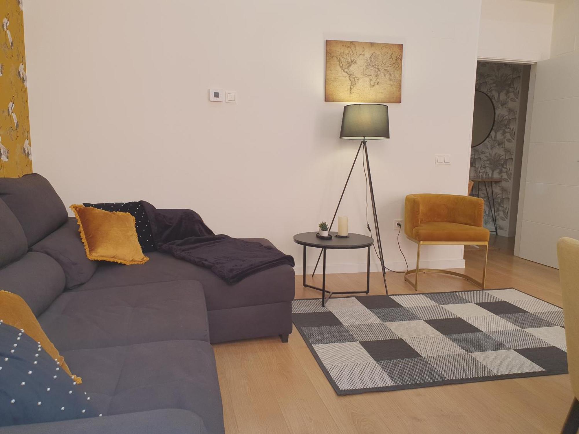 Beautiful Historic Center Apt!