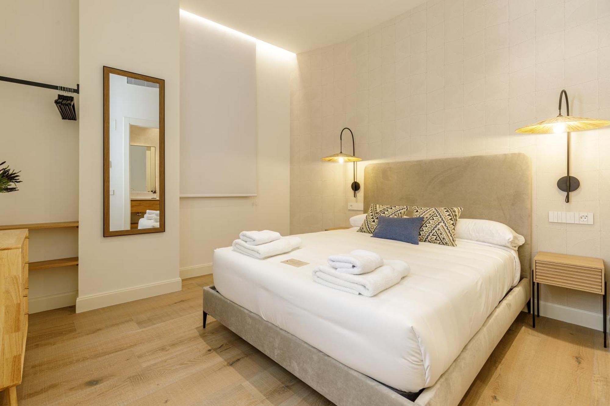 Marques De Velazquez Ii By Caleta Homes Apartment *