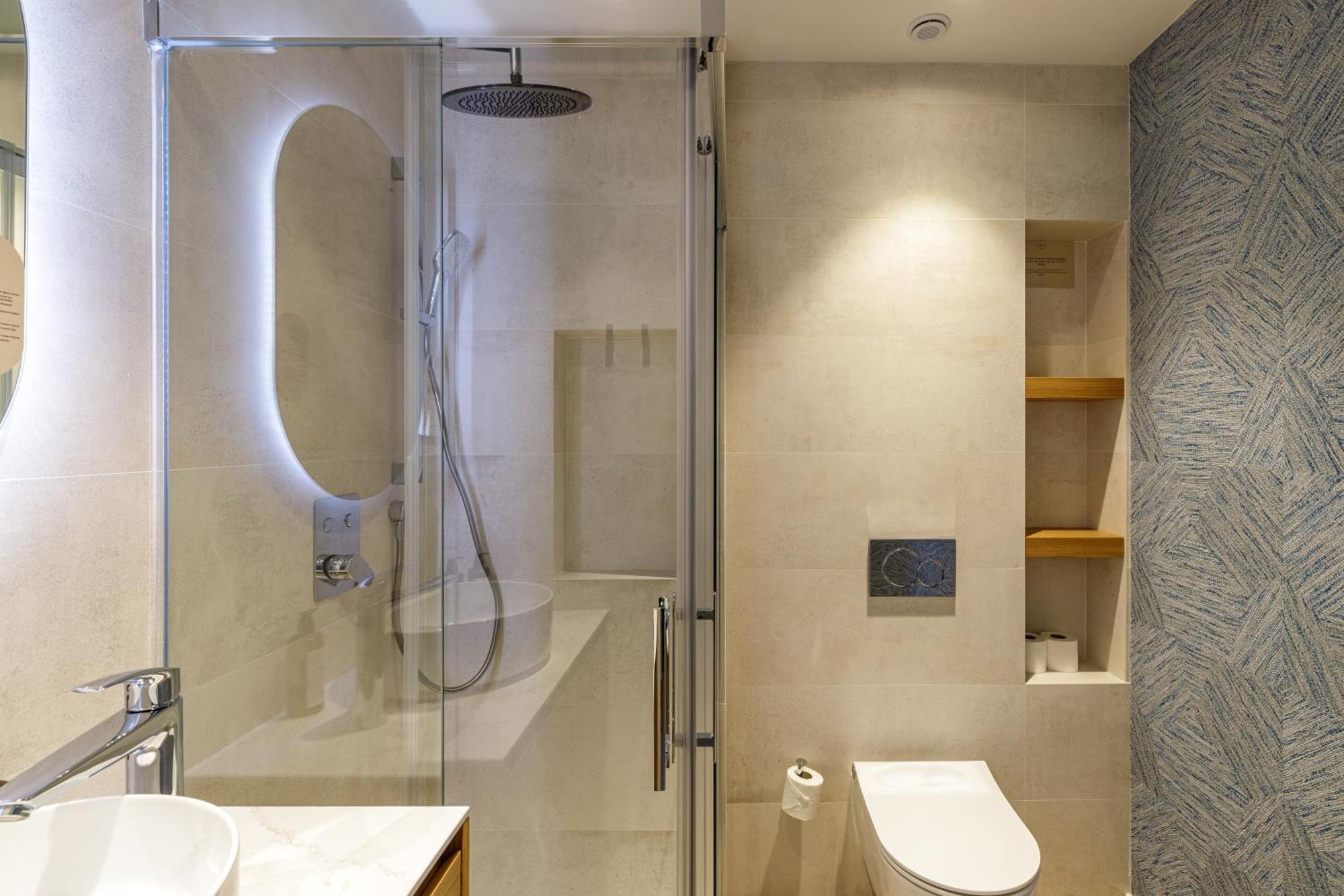 Marques De Velazquez Ii By Caleta Homes Apartment