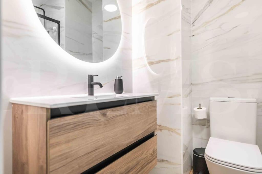 Bright And Modern By Rems Apartment *
