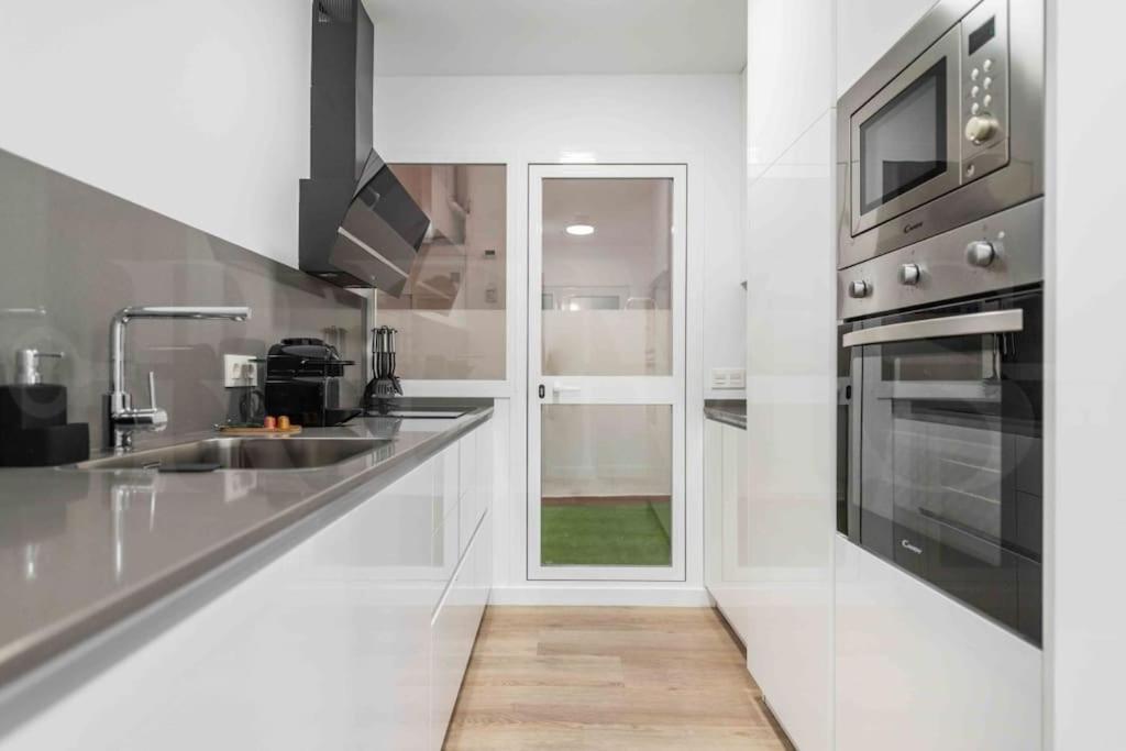 Apartment Bright And Modern By Rems