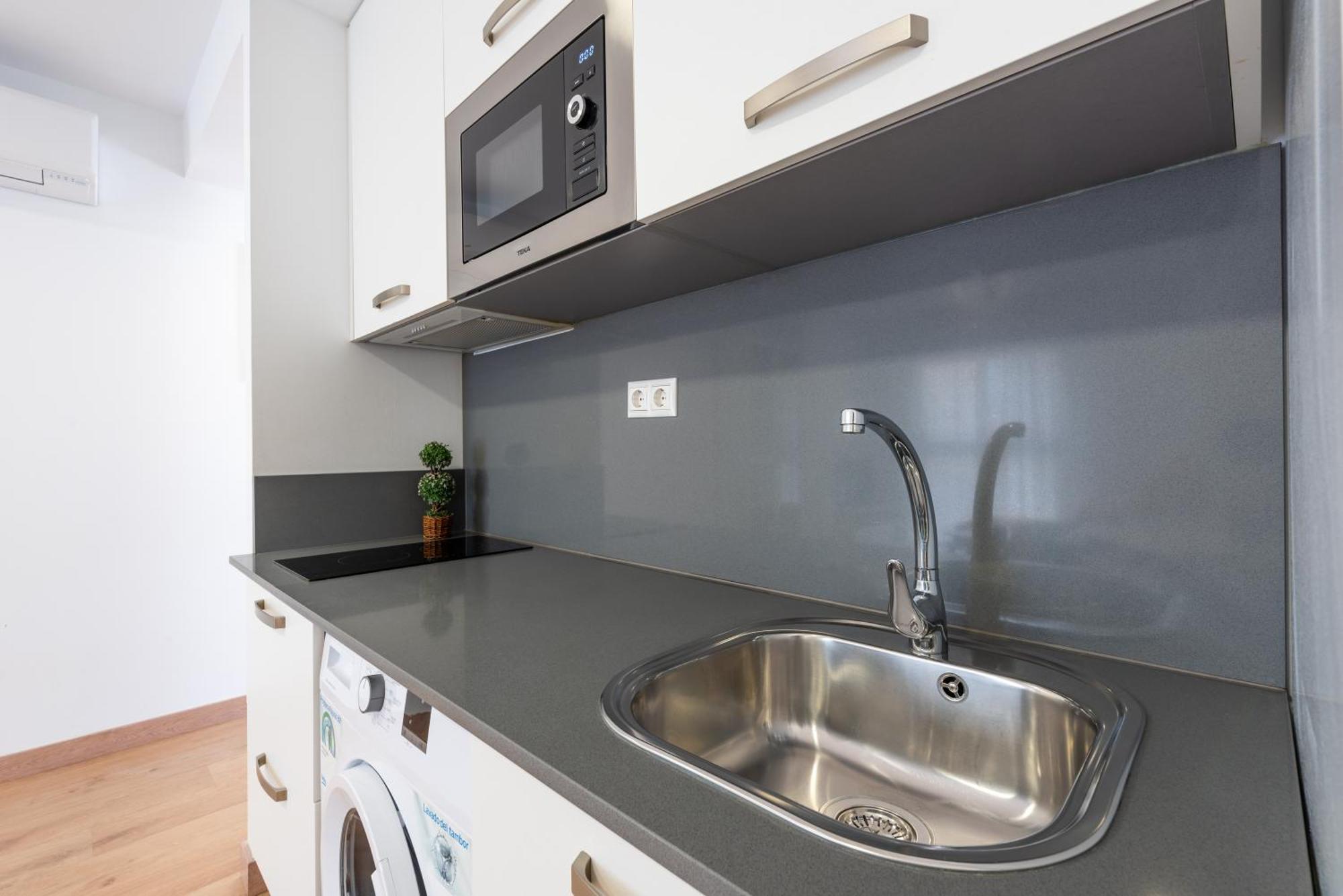 Wintowinrentals Cozy Near Center Apartment