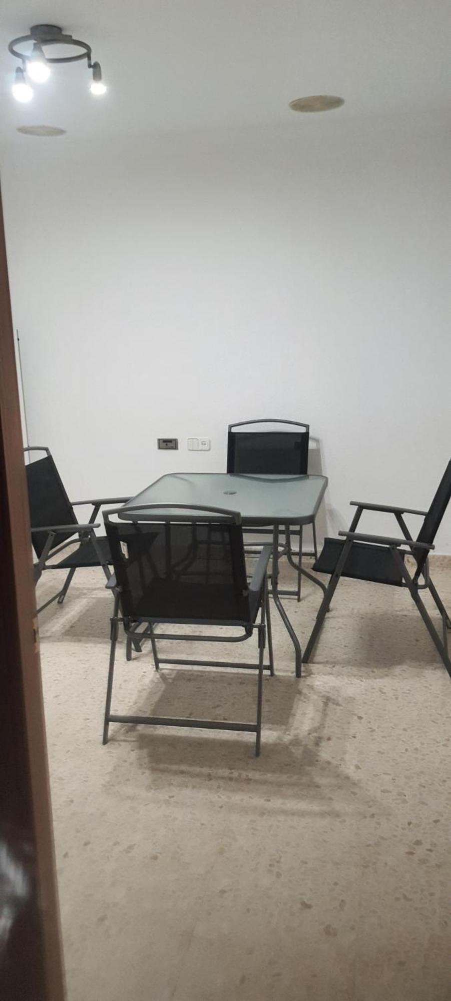 Uf House * Málaga