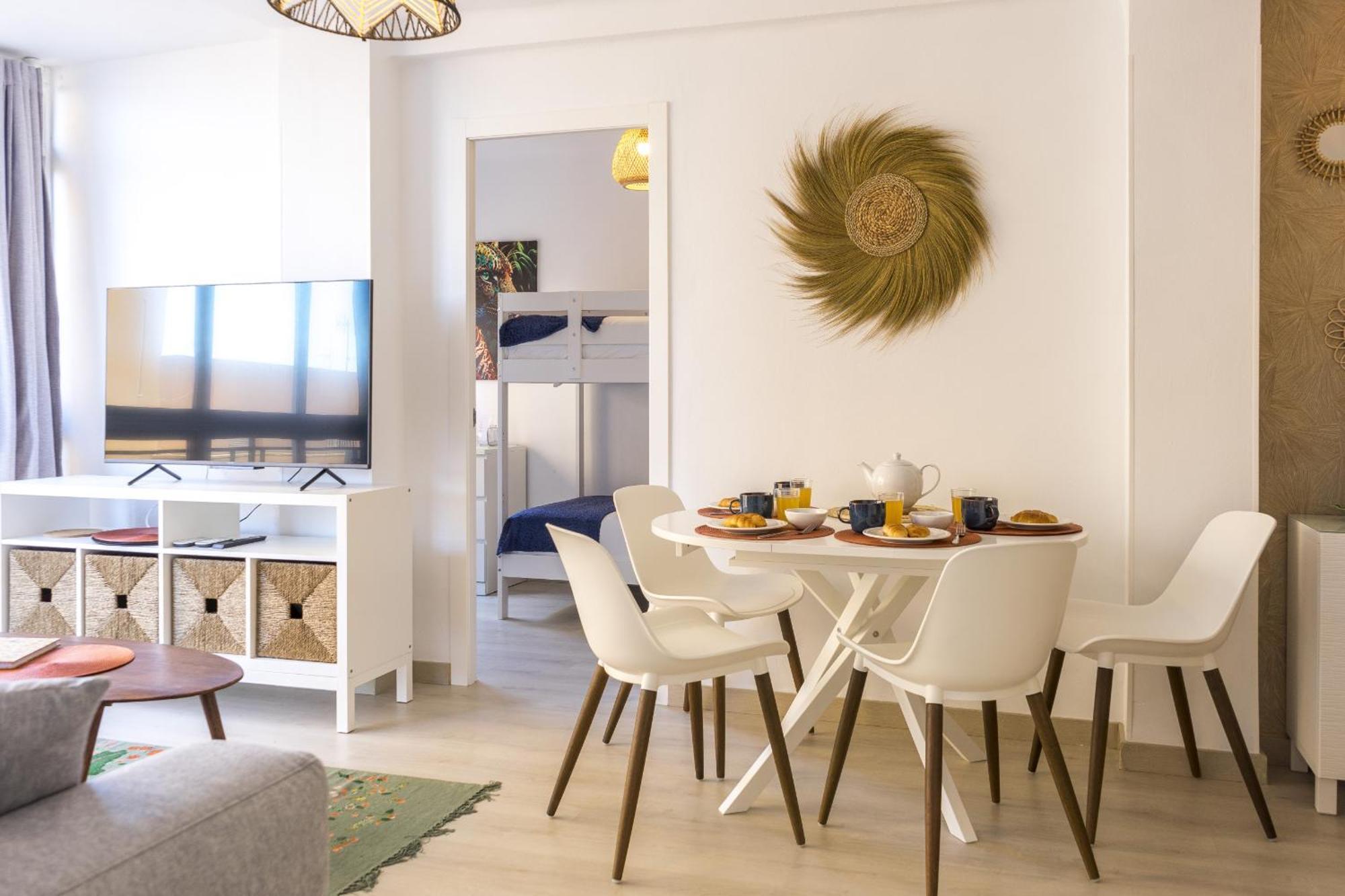 Apartment Two Bedroom Near Playa Del Palo By Sharingco *