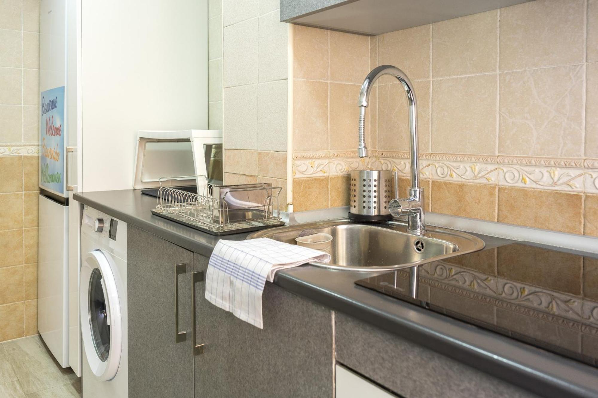 Apartment Two Bedroom Near Playa Del Palo By Sharingco *