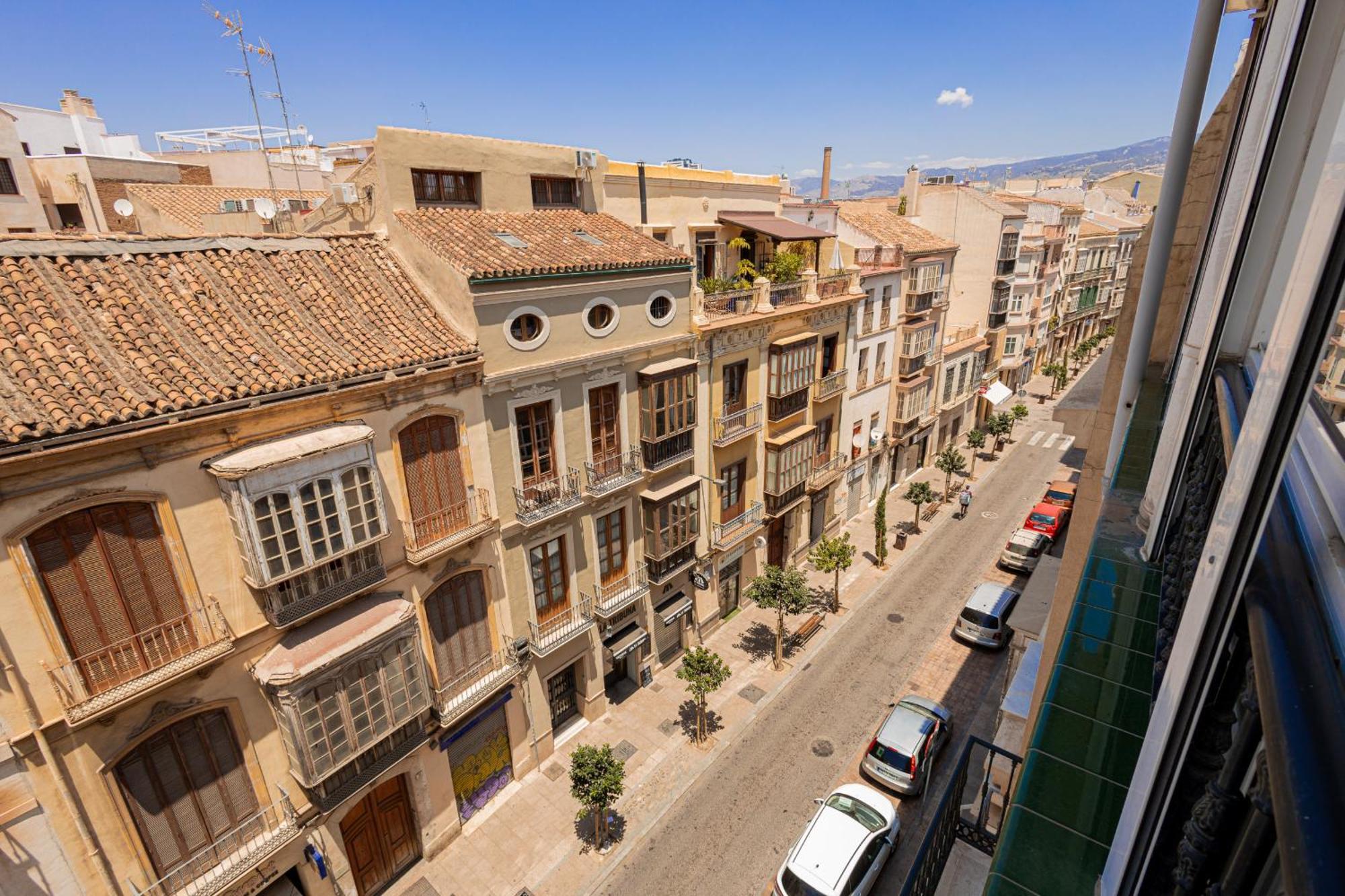 C103 - Sunny Terrace, Old Town Views Apartment Malaga