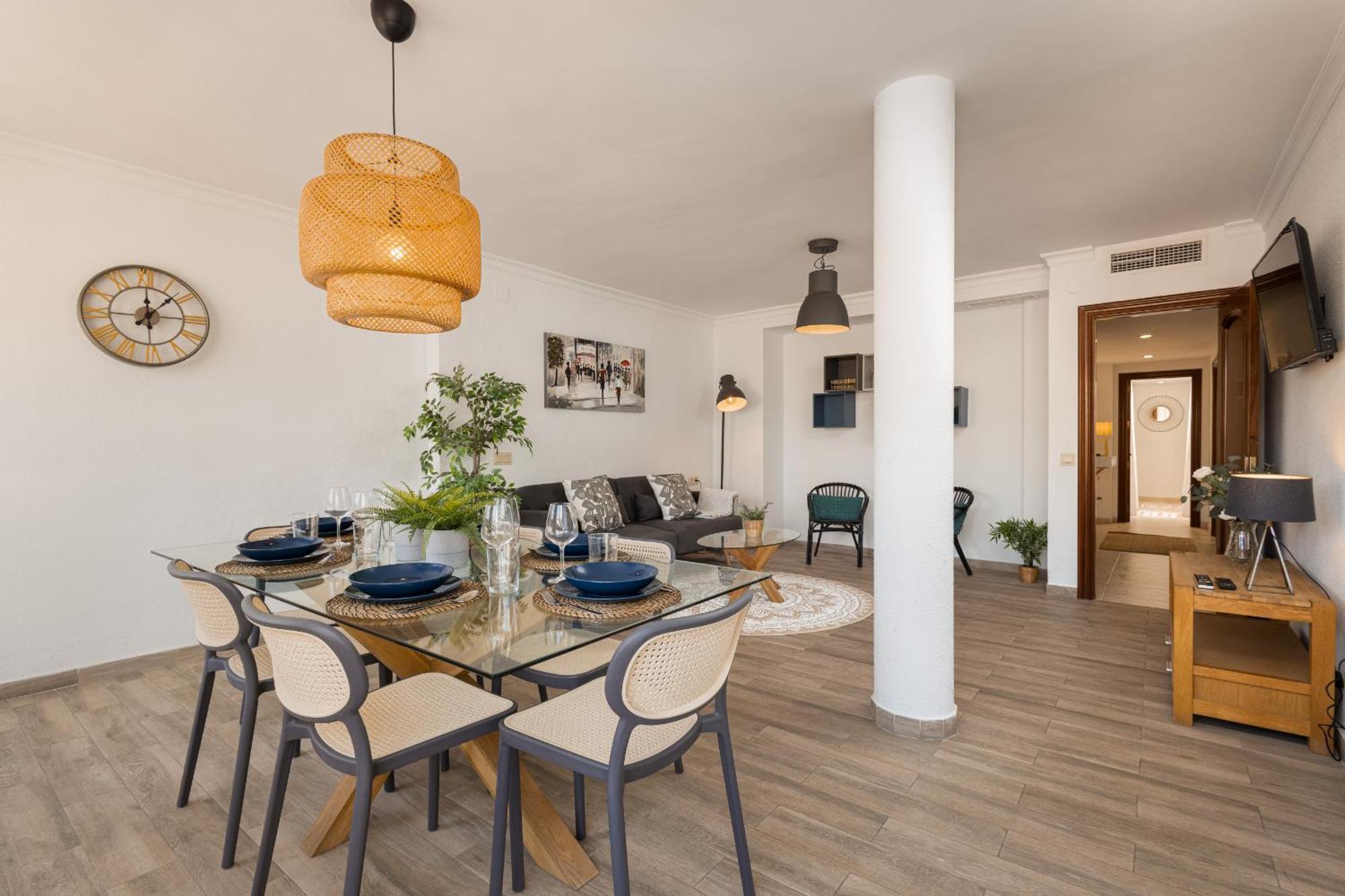 C103 - Sunny Terrace, Old Town Views Malaga