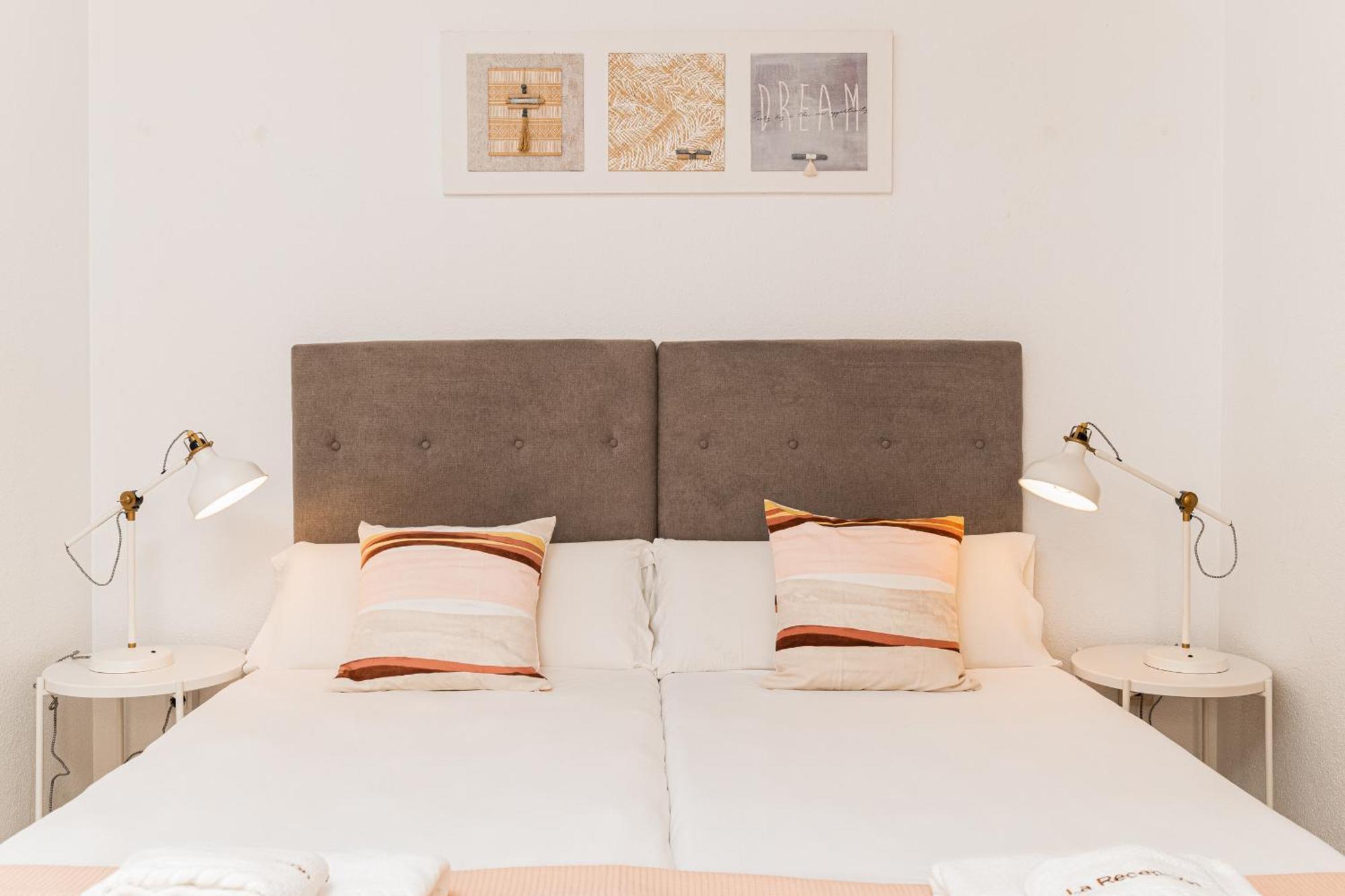 Apartment C103 - Sunny Terrace, Old Town Views Malaga