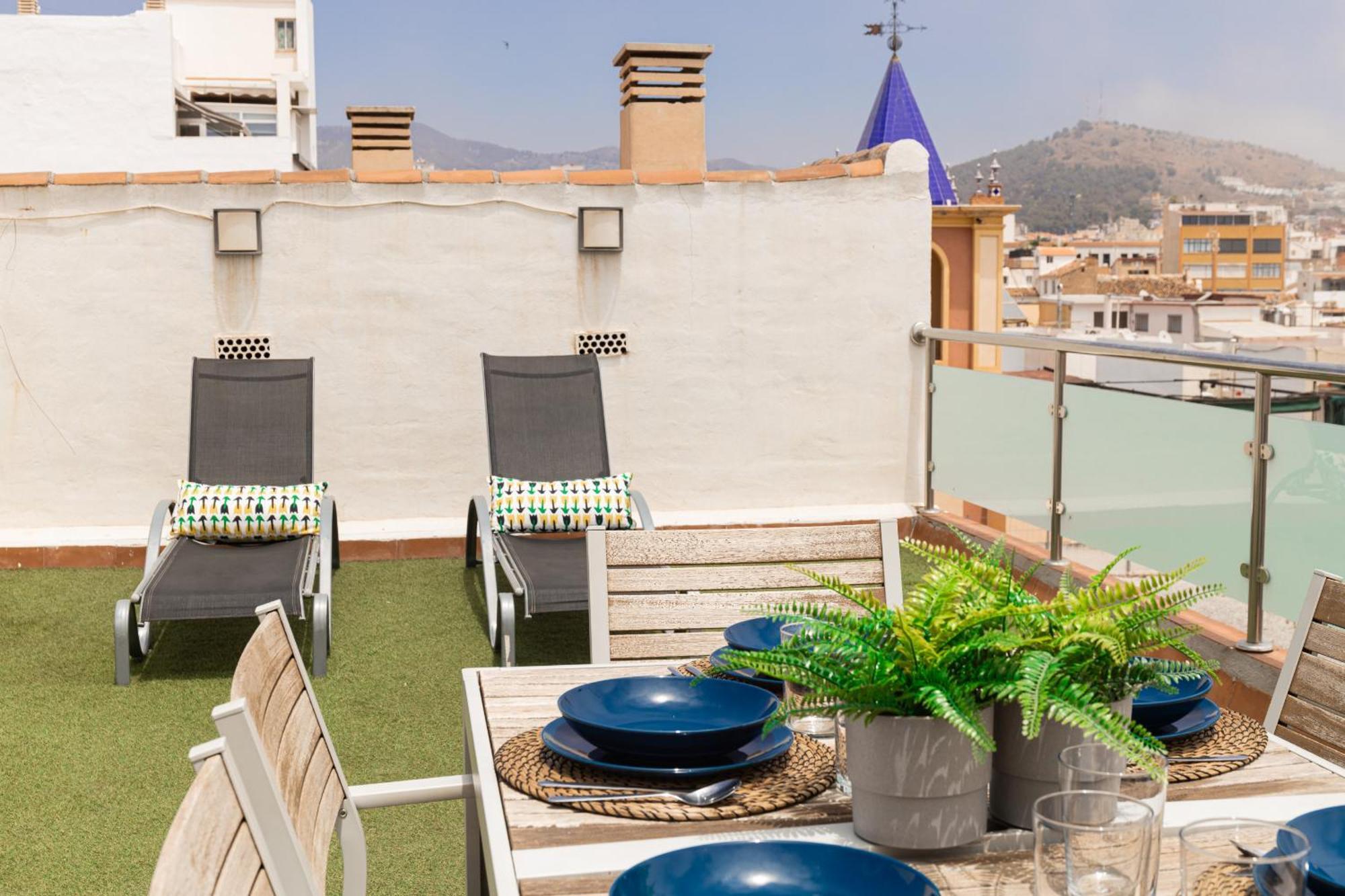 C103 - Sunny Terrace, Old Town Views Apartment Malaga