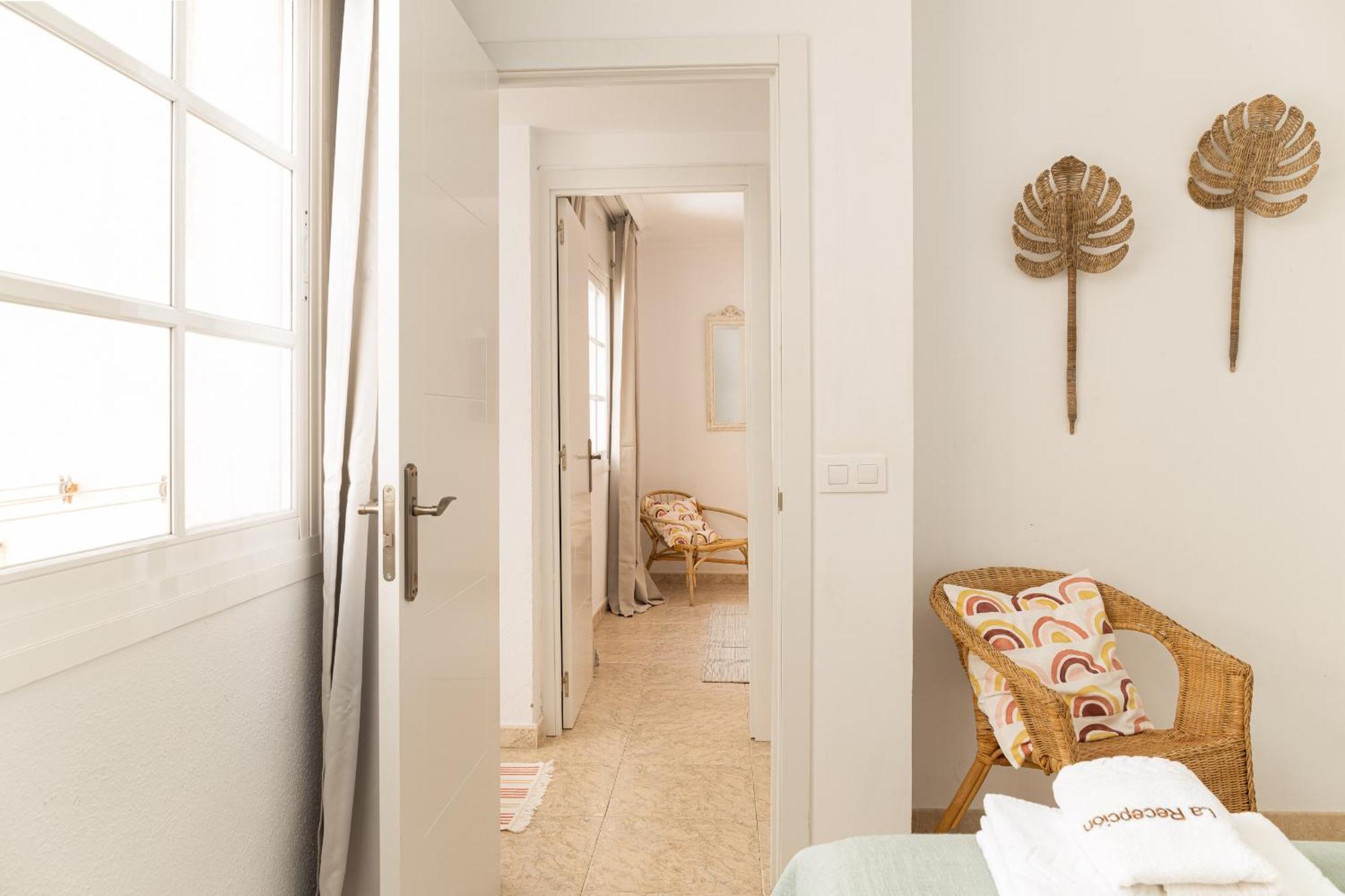 C103 - Sunny Terrace, Old Town Views Malaga