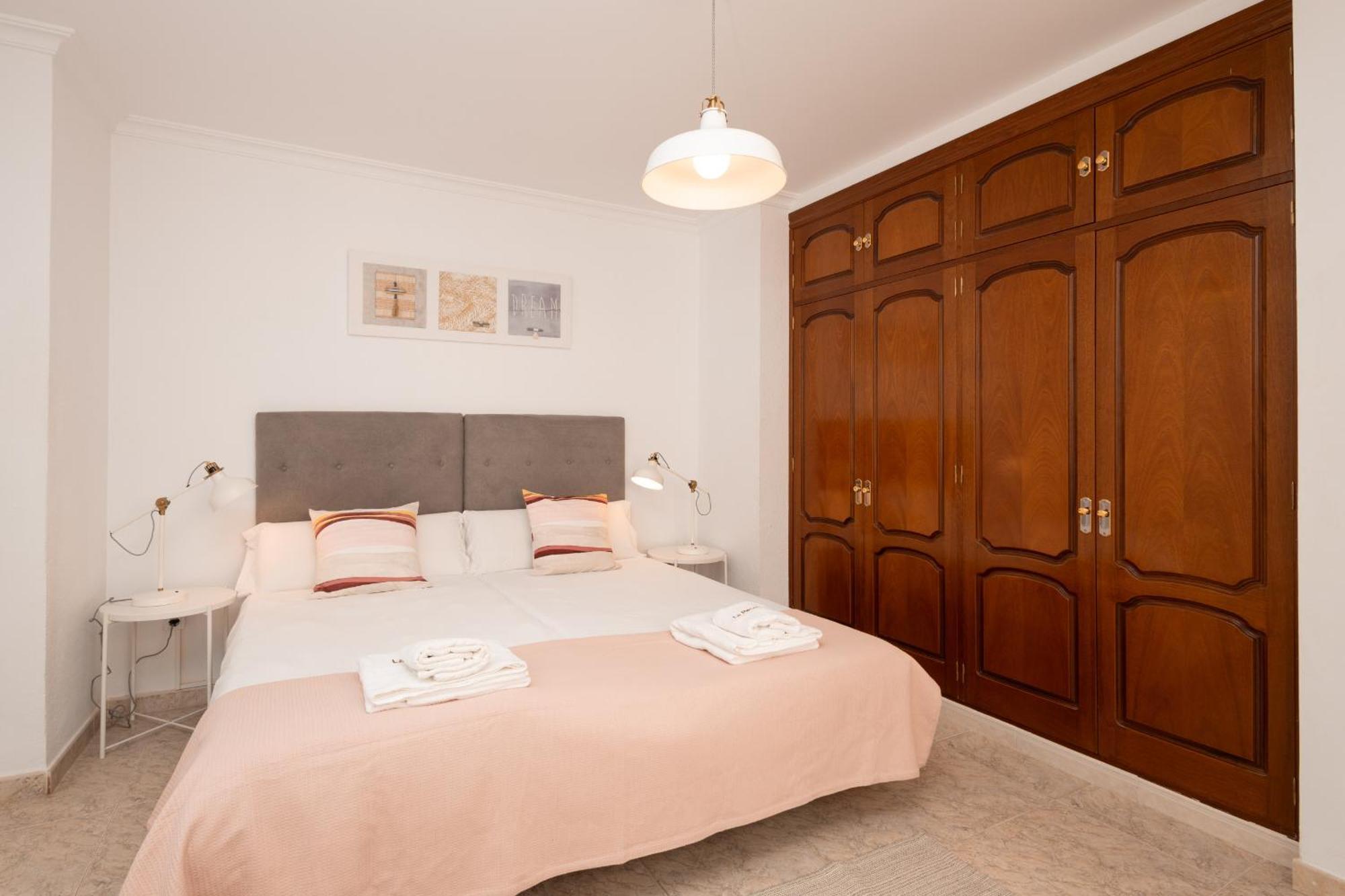 C103 - Sunny Terrace, Old Town Views Malaga