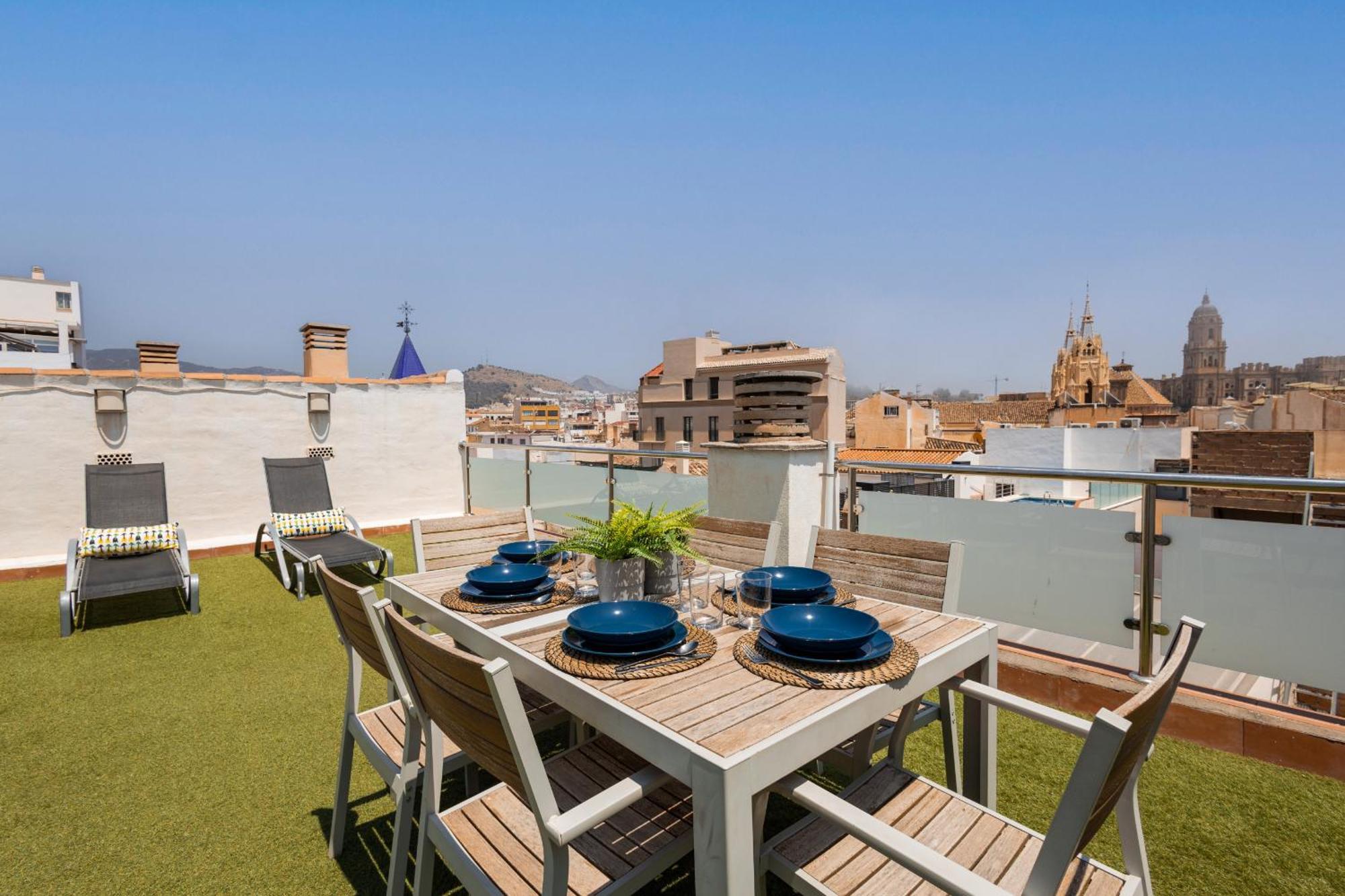 C103 - Sunny Terrace, Old Town Views Apartment Malaga
