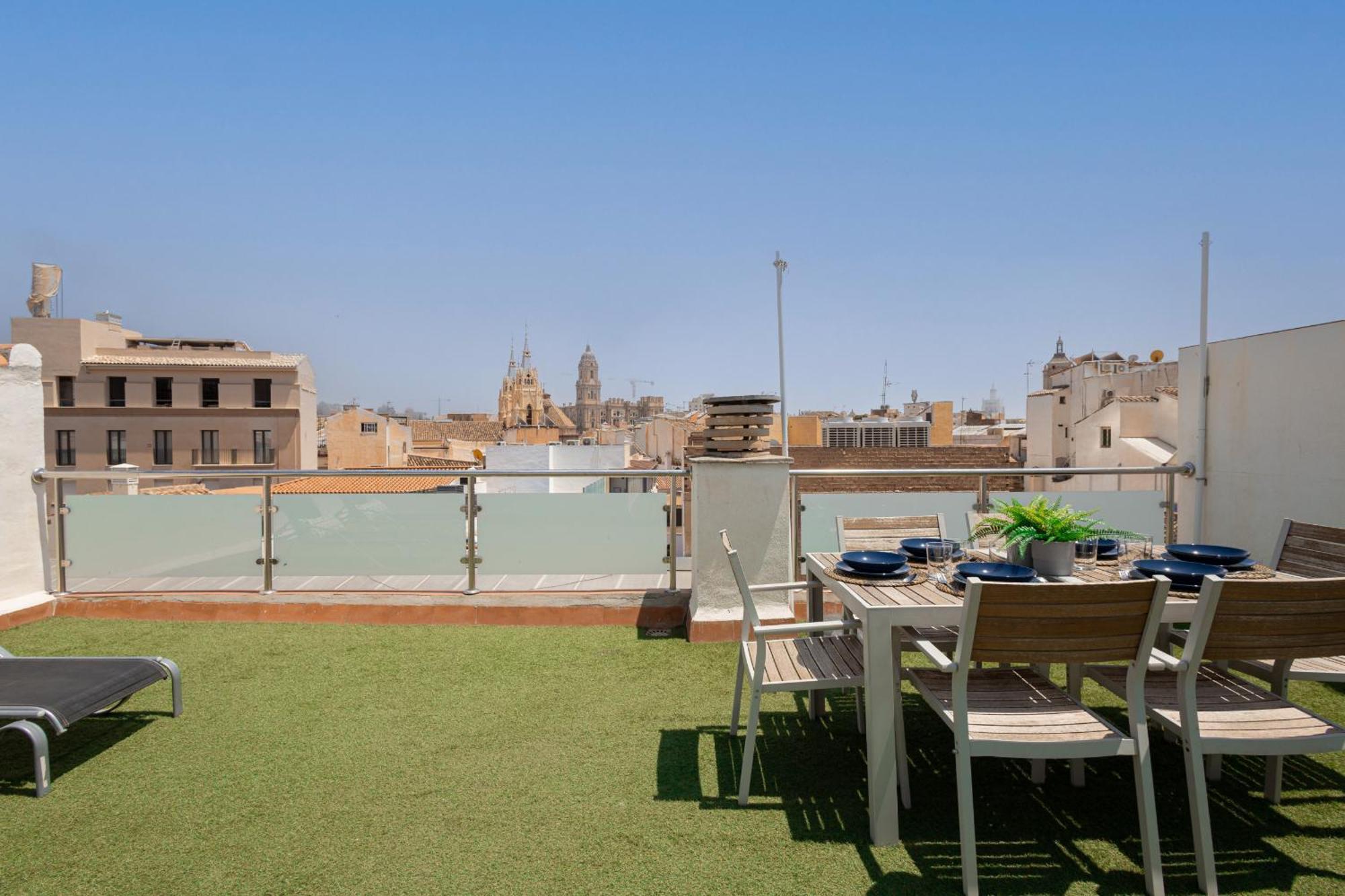 C103 - Sunny Terrace, Old Town Views *