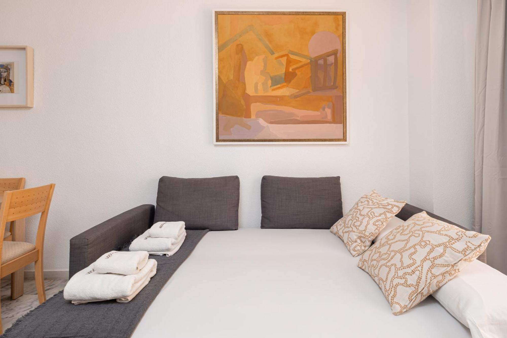 Apartment C18 Lovely In Malagueta Málaga