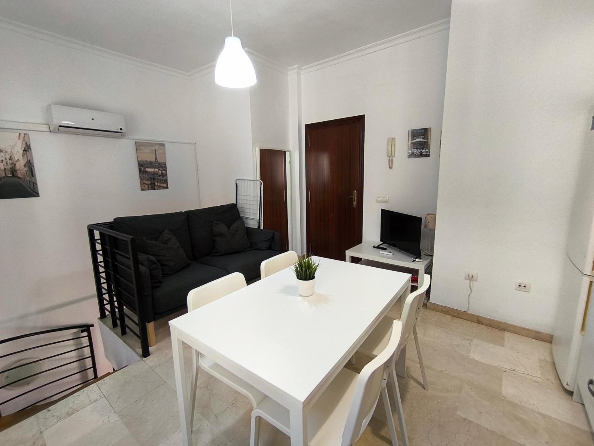 Cosy Duplex Flat In The Heart Of Apartment *