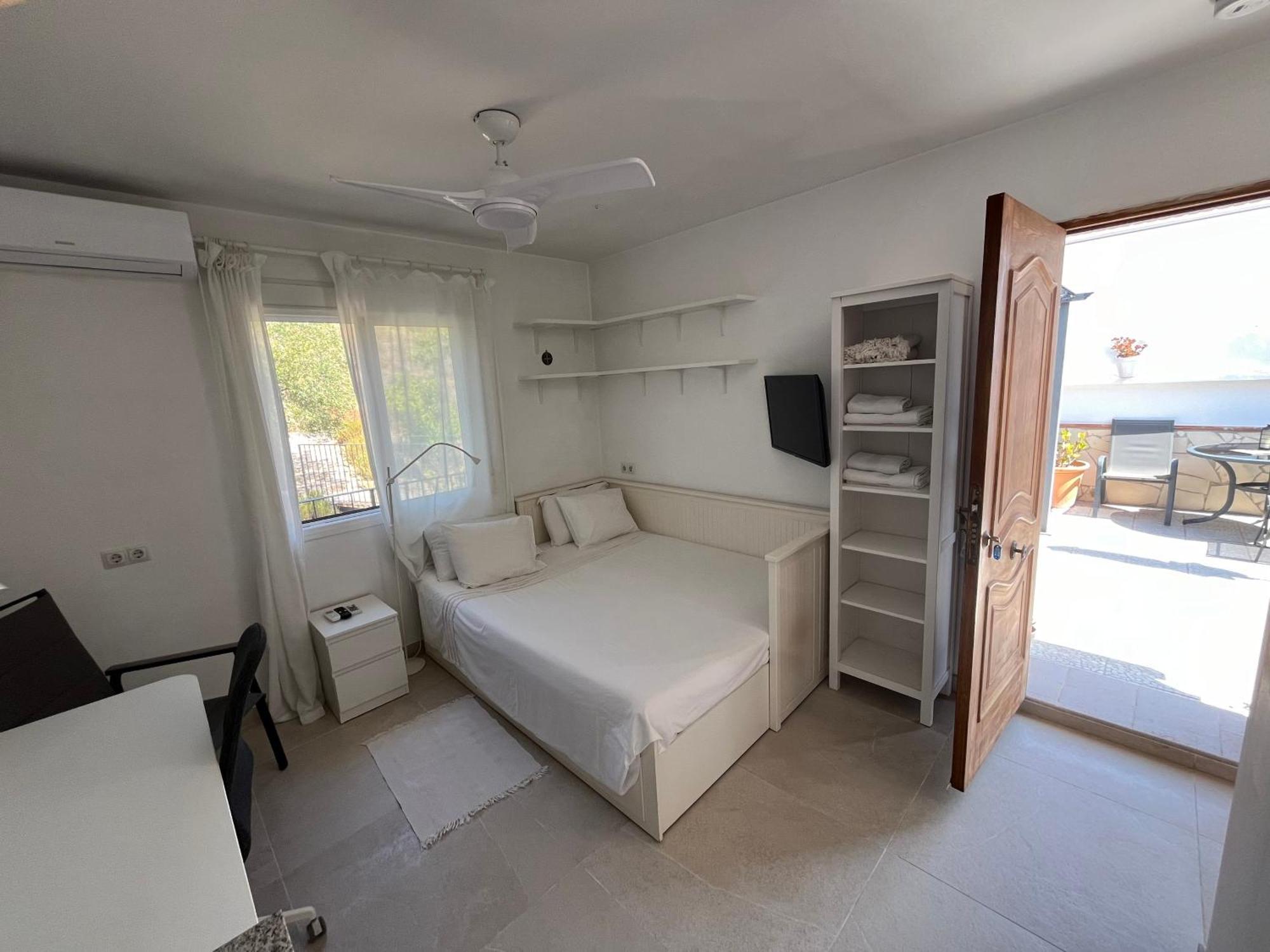 Views Apartment, Cortijo Fruitful Hills * Malaga