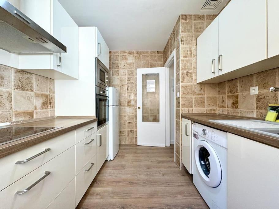 Apartment Spacious 3bd With 2bh & Ac