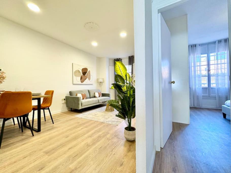 Spacious 3bd With 2bh & Ac