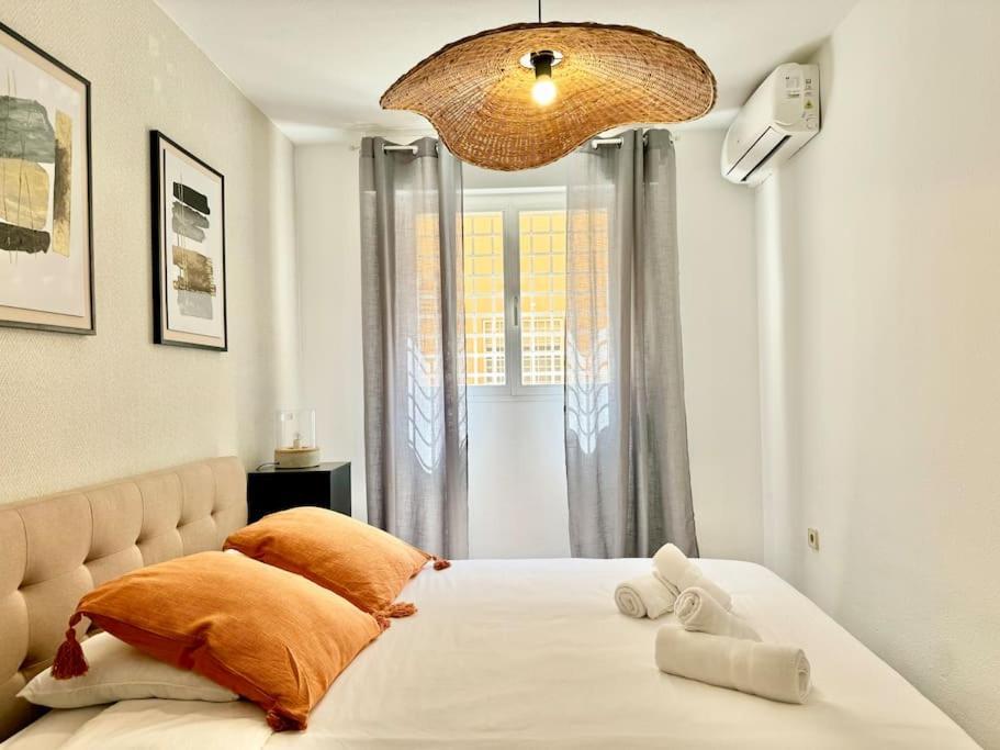 Spacious 3bd With 2bh & Ac Apartment *