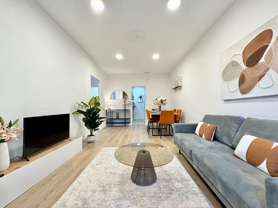 Spacious 3bd With 2bh & Ac Apartment