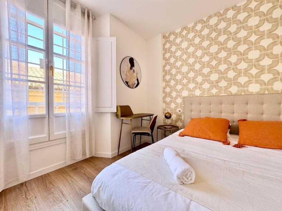 Spacious 3bd With 2bh & Ac Apartment *