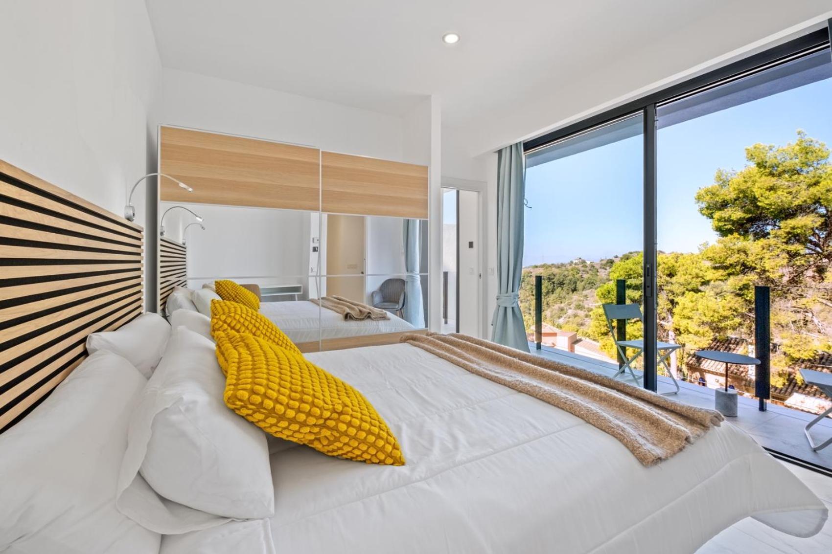 Pinares De San Anton - Sea, City, Mountain, Views Villa