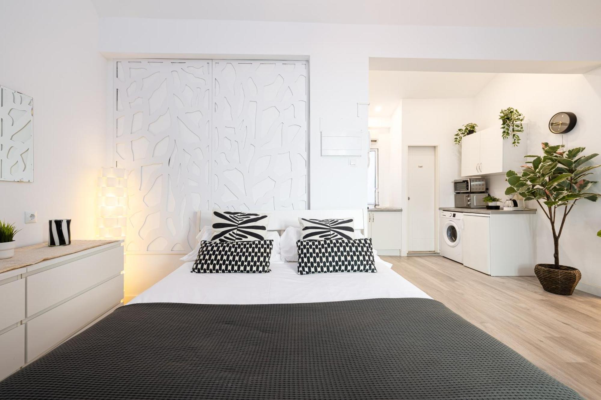 Apartment H2m Hiniestrosa French Balcony Aacc Wifi *
