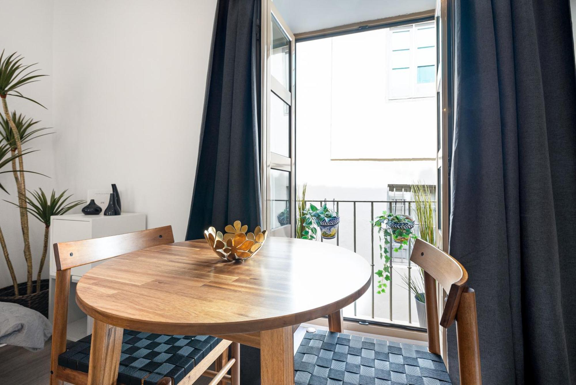H2m Hiniestrosa French Balcony Aacc Wifi Apartment Malaga