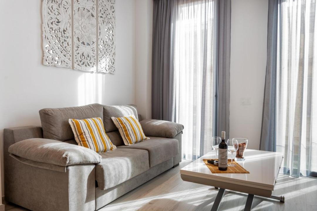 Minty - La Merced Atico Duplex Apartment