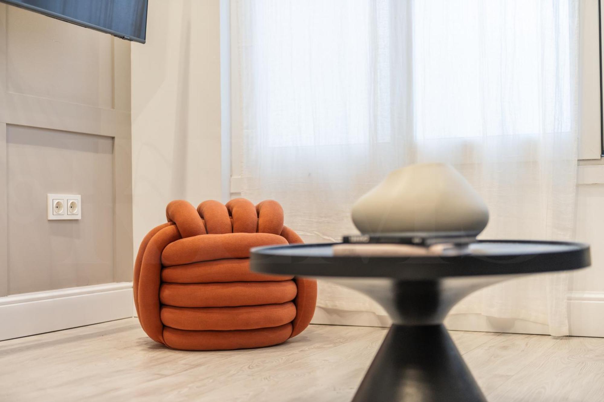 Apartment Modern & Stylish 3br In The Heart Of By Rems