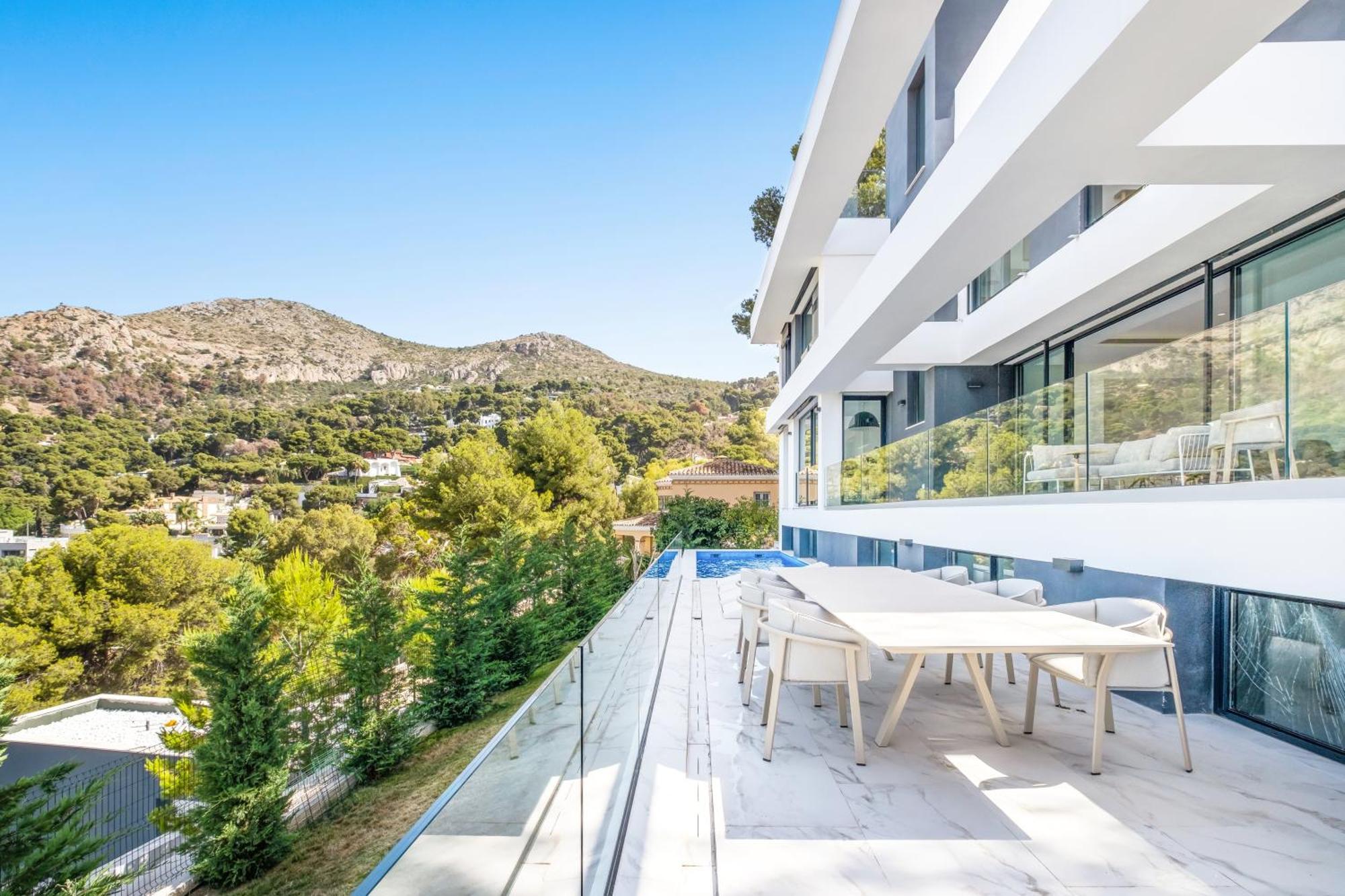 Pinares De San Anton - Sea, City, Mountain, Views *