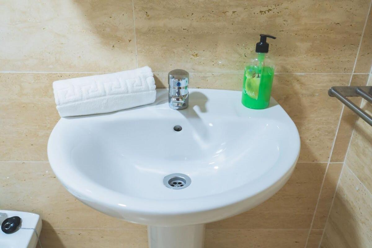 Appartement Centrico En Calle Carreteria - Málaga