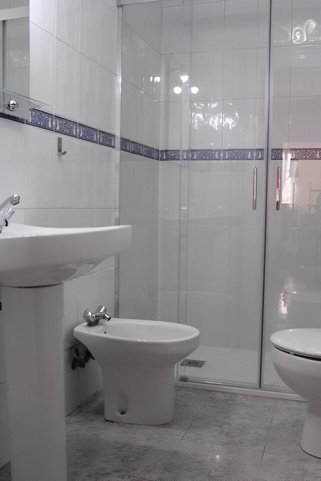 Renovado Y Muy Cerca Del Centro Urbano Apartamento
