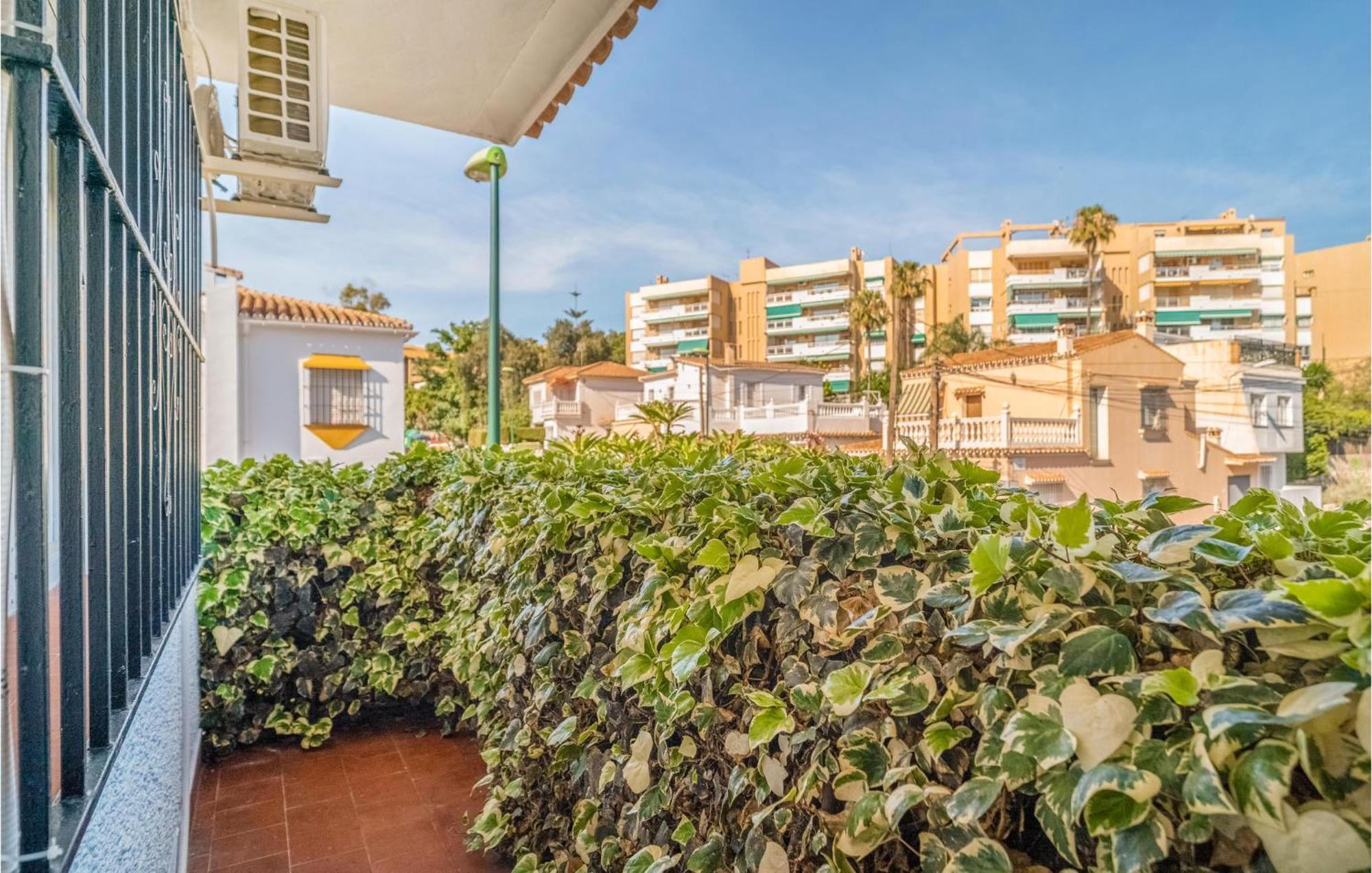 Urb,miraflores Del Palo Holiday home *