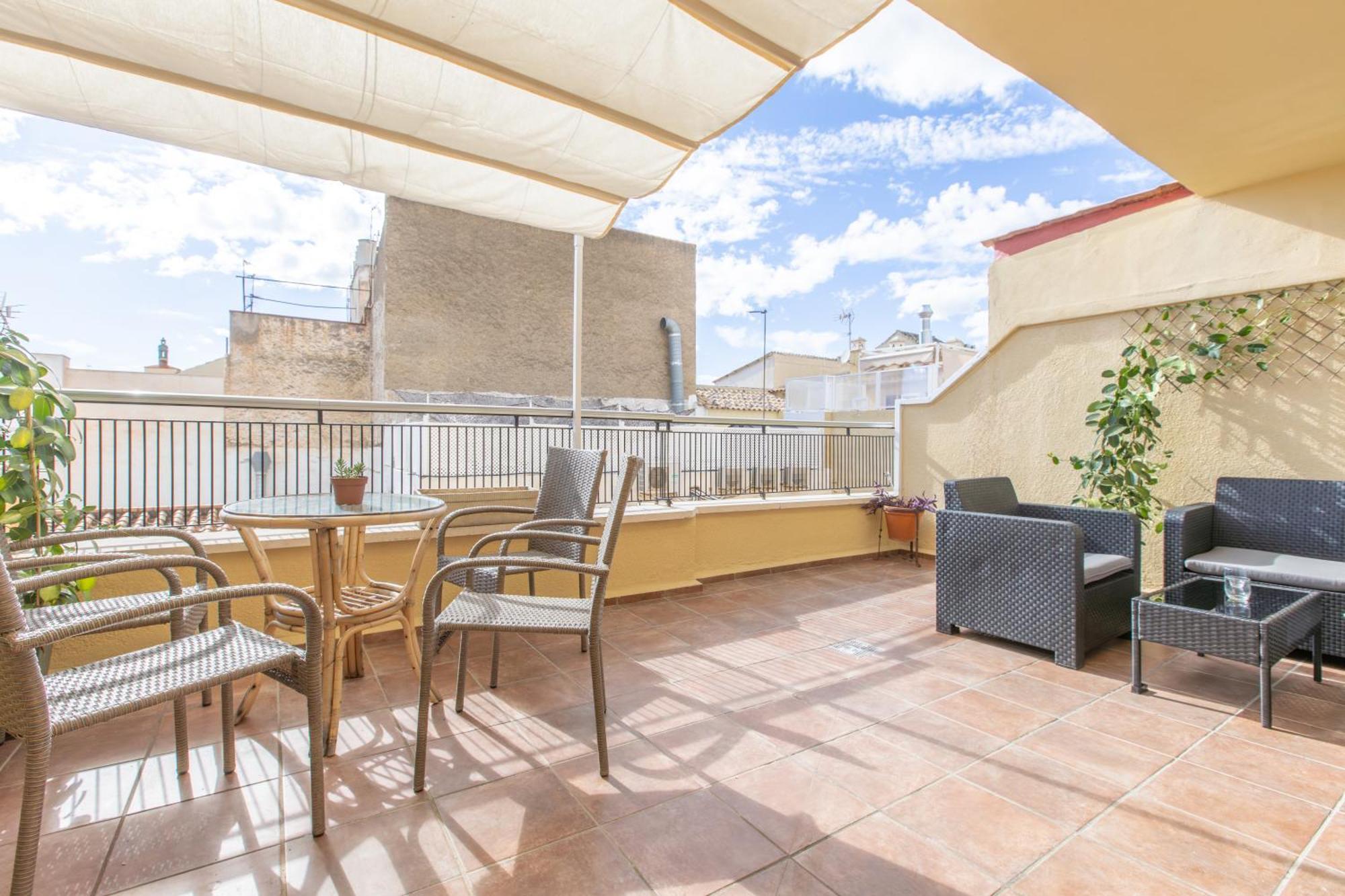 Homely San Juan De Letran Con Terraza Malaga