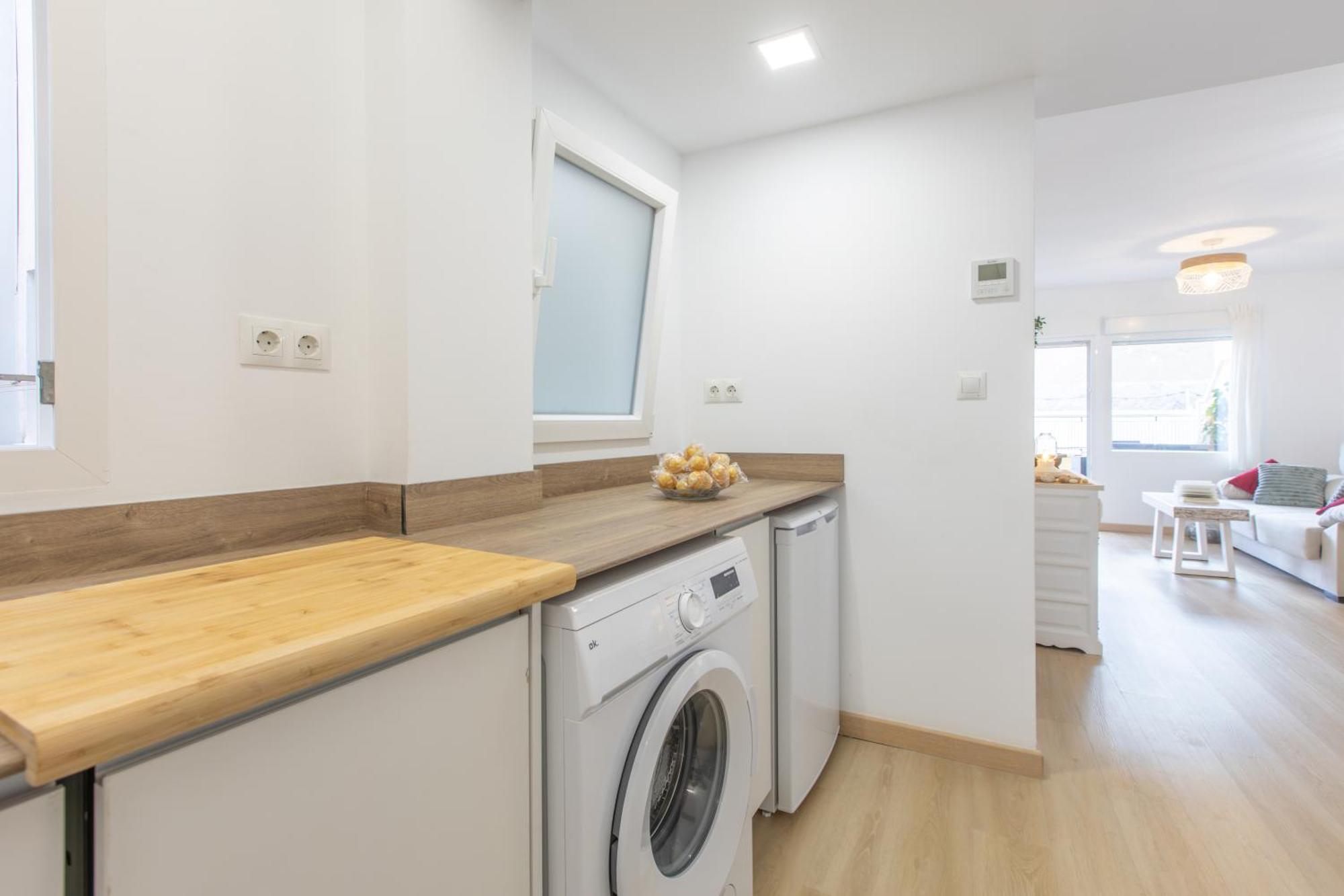 Homely San Juan De Letran Con Terraza Apartment Malaga