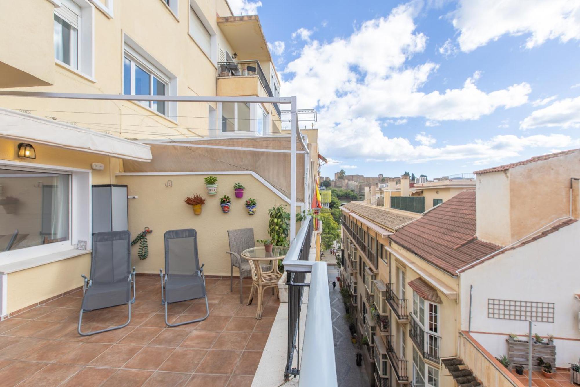 Homely San Juan De Letran Con Terraza Apartment Malaga