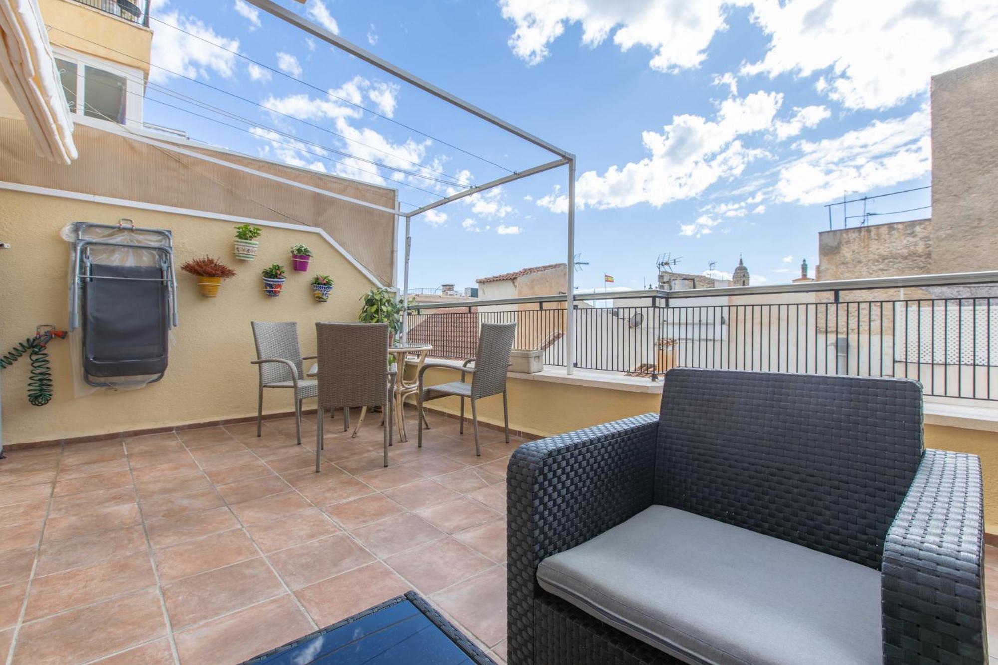 Homely San Juan De Letran Con Terraza Apartment