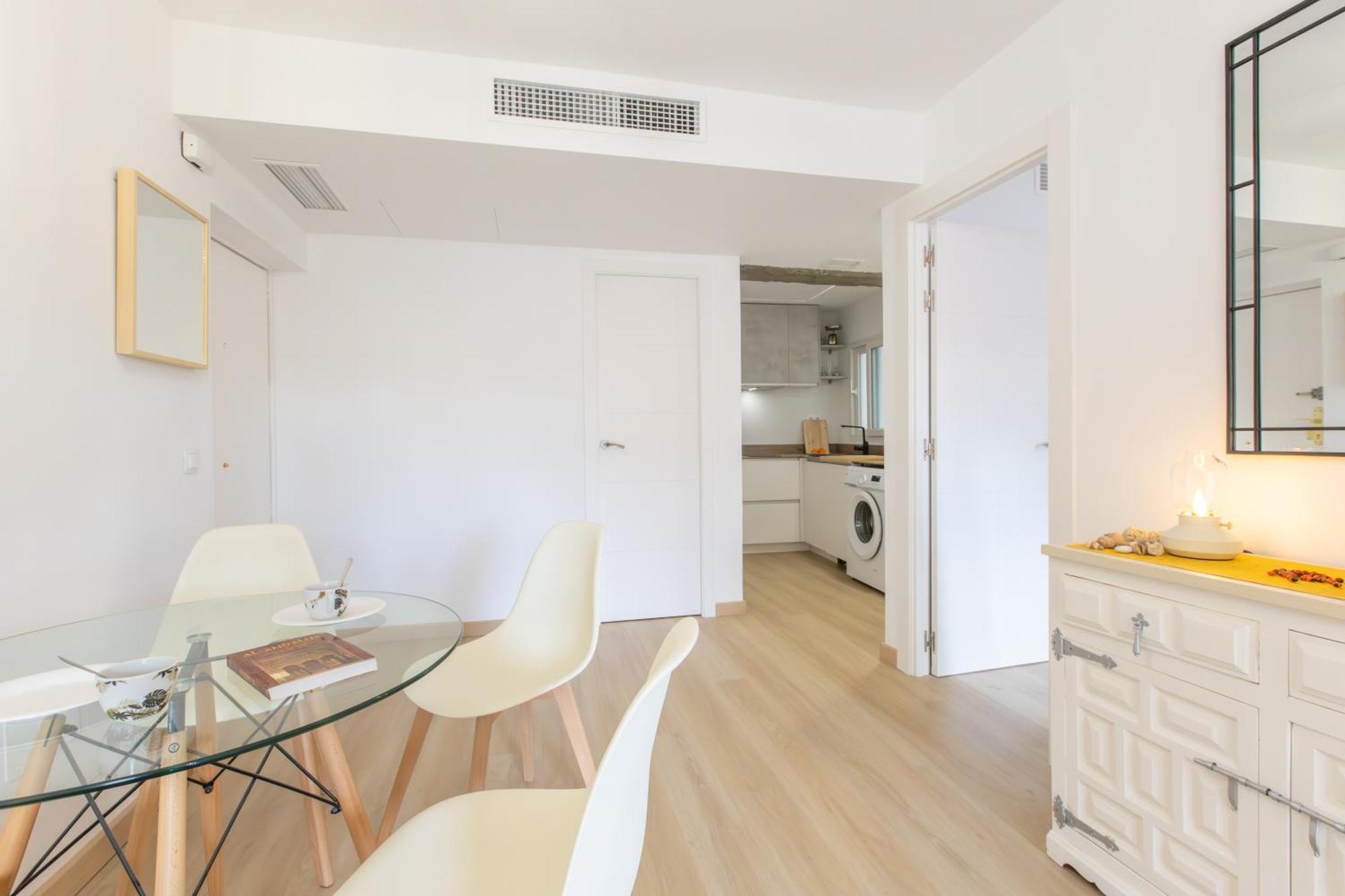 Homely San Juan De Letran Con Terraza Apartment Malaga
