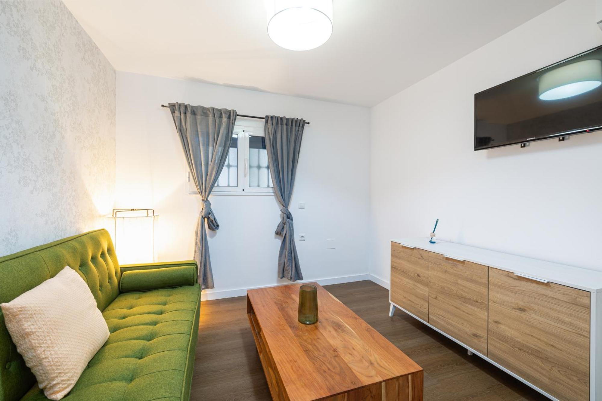 Modern & Cozy -1bedroom-coutyard-center * Malaga