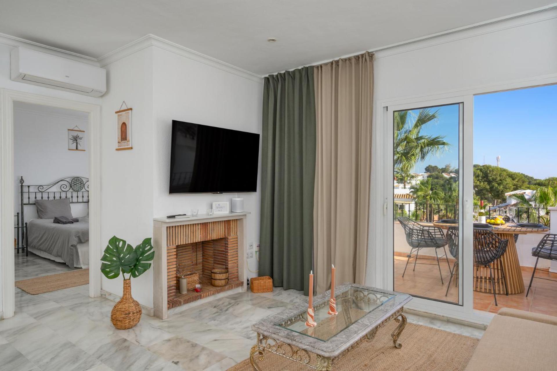 Two Bedroom, Two Bathroom, Balcony, Pool Area, View Málaga