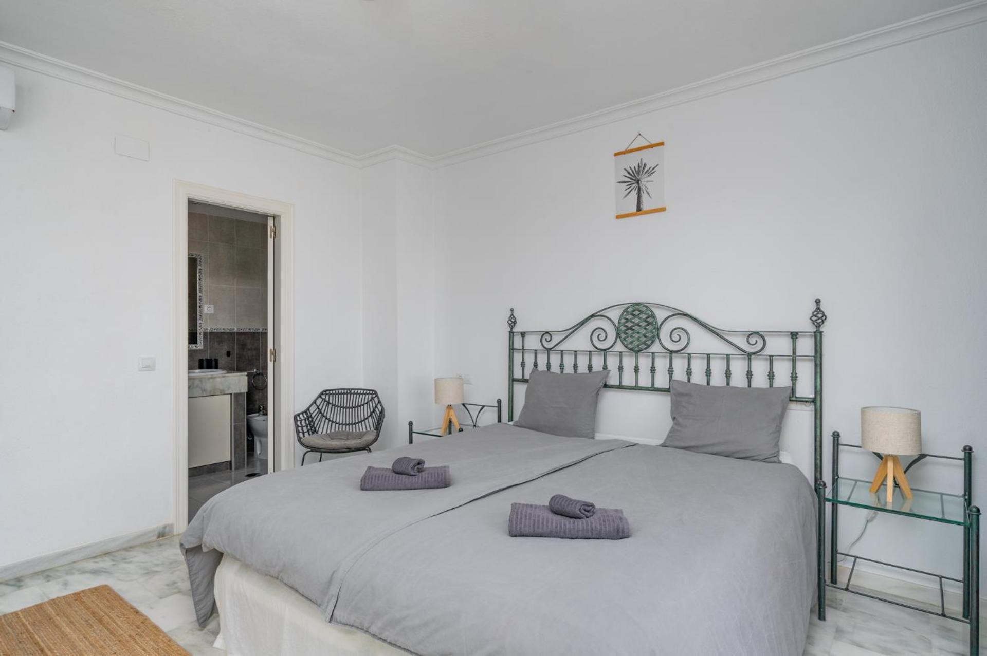 Apartamento Two Bedroom, Two Bathroom, Balcony, Pool Area, View