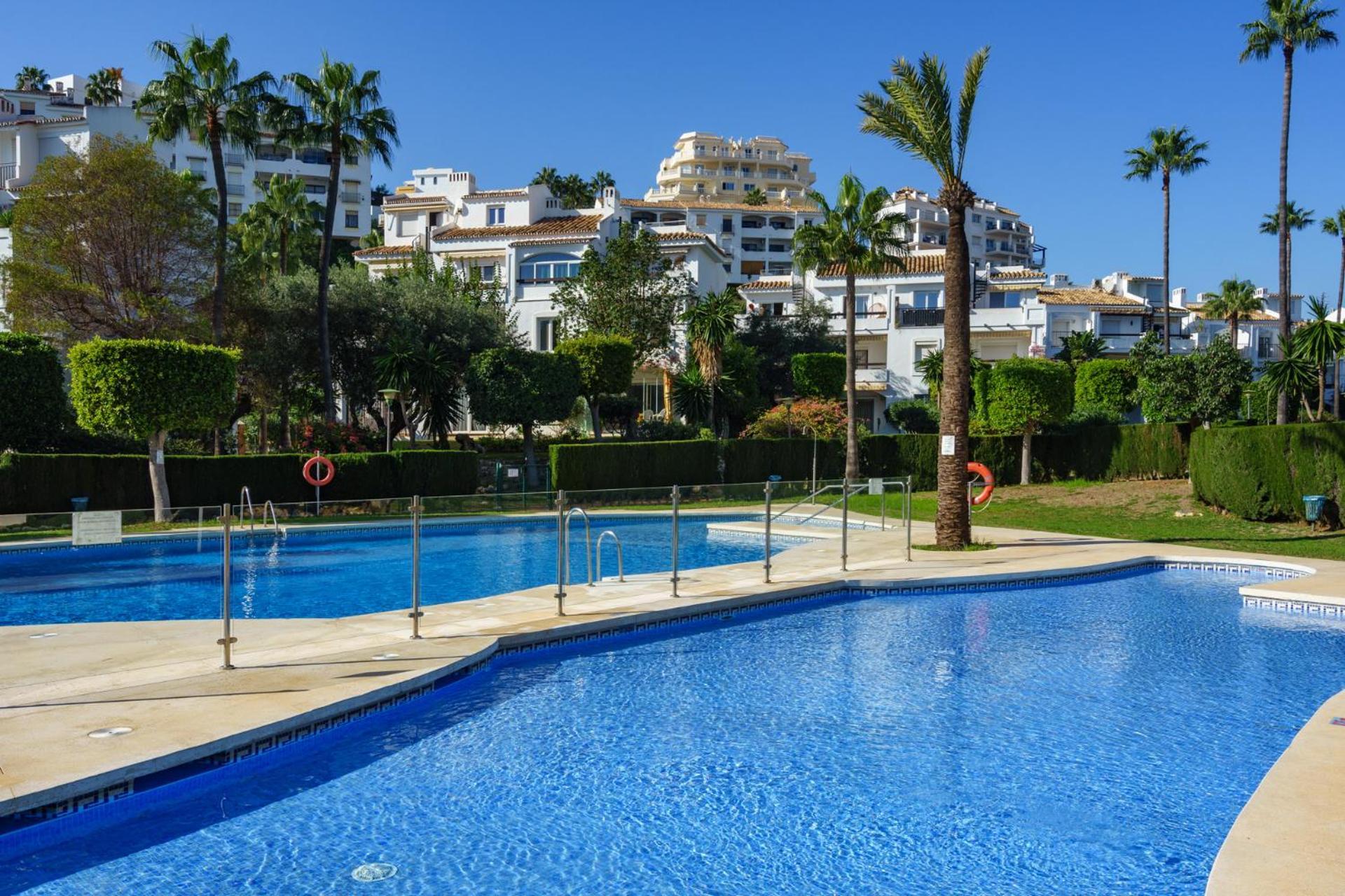 Apartamento Two Bedroom, Two Bathroom, Balcony, Pool Area, View *