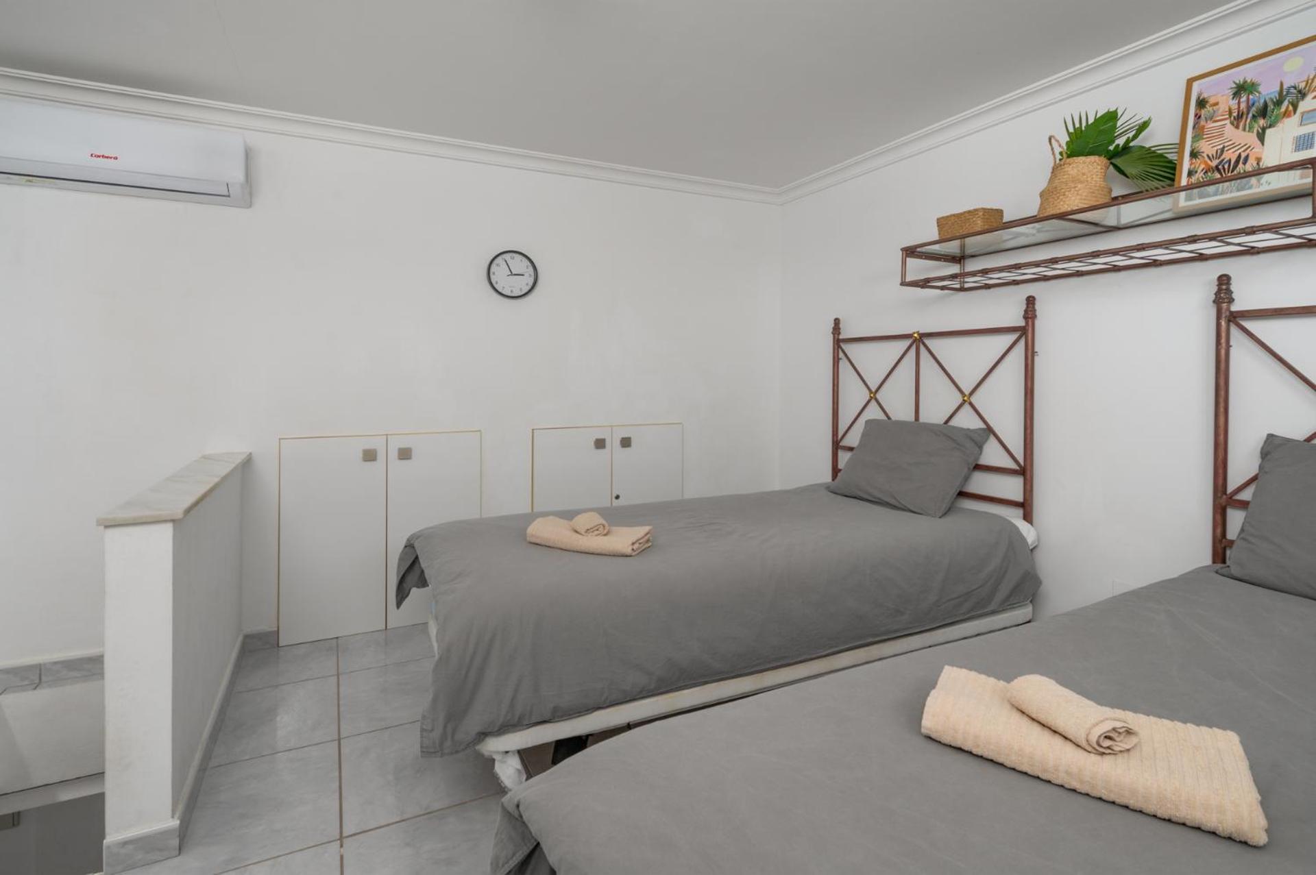 Two Bedroom, Two Bathroom, Balcony, Pool Area, View Apartamento *