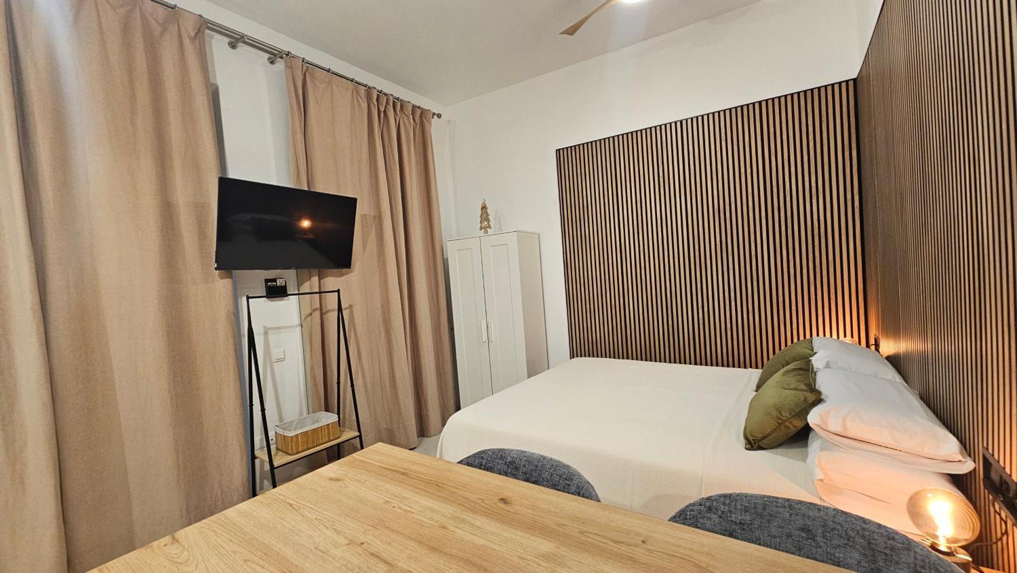 Les Apartment *
