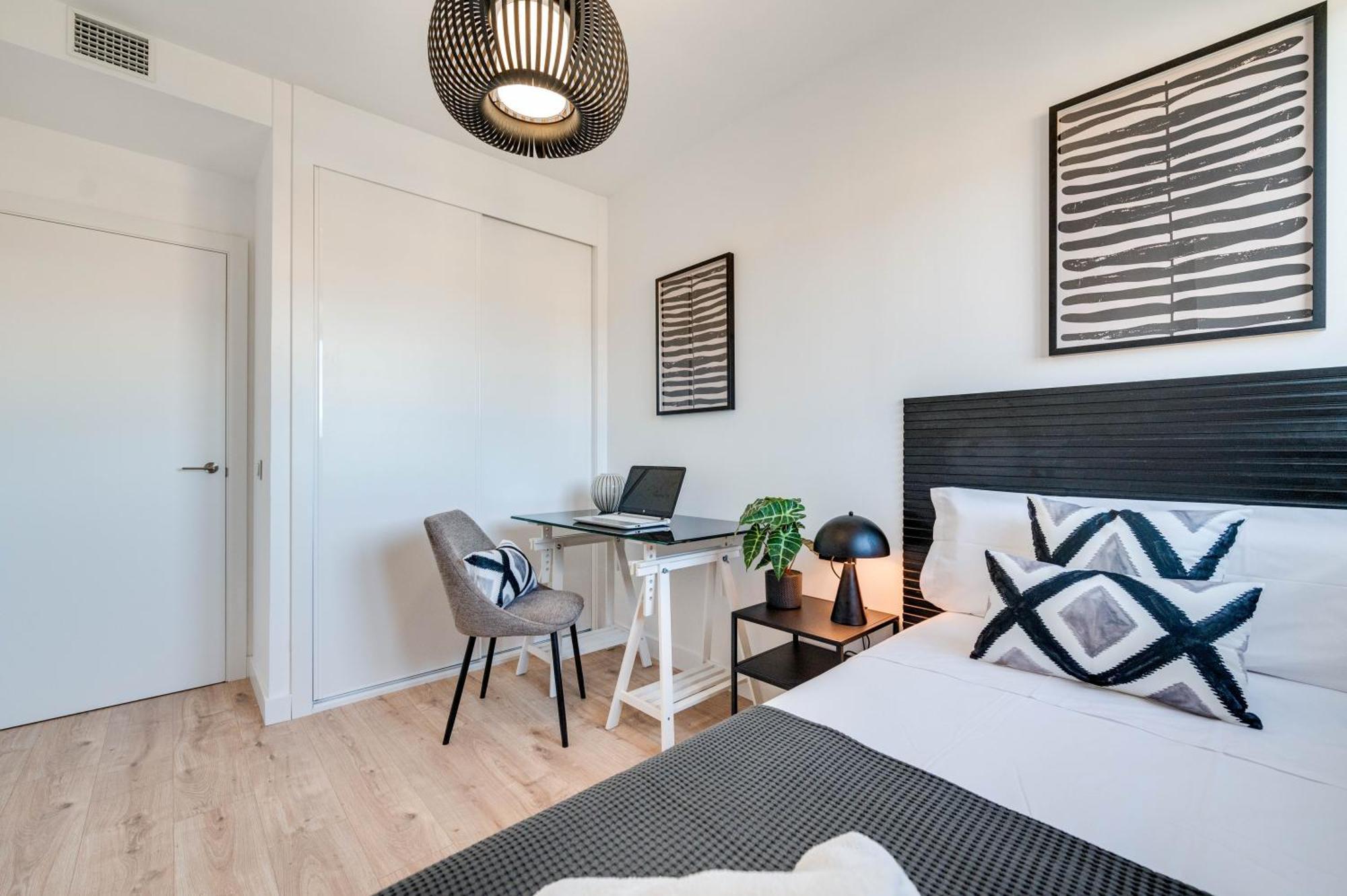 Xpce Sky Towers - Parking Free Apartamento