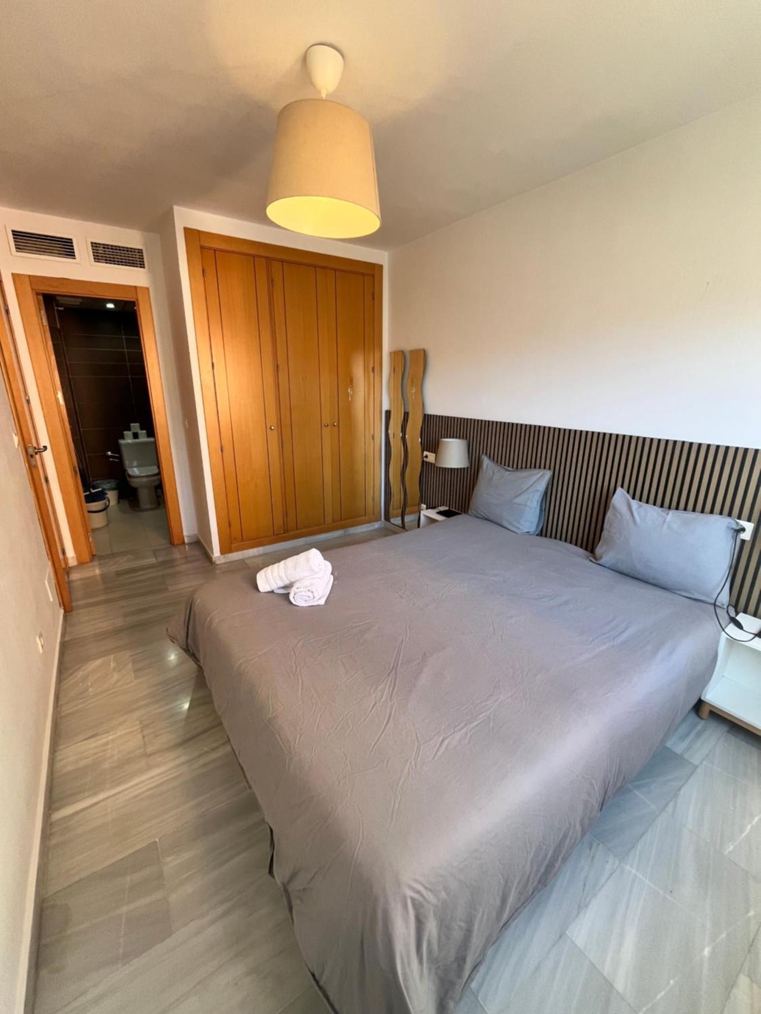 Deluxe With Parking - Carlos Haya Apartment Malaga